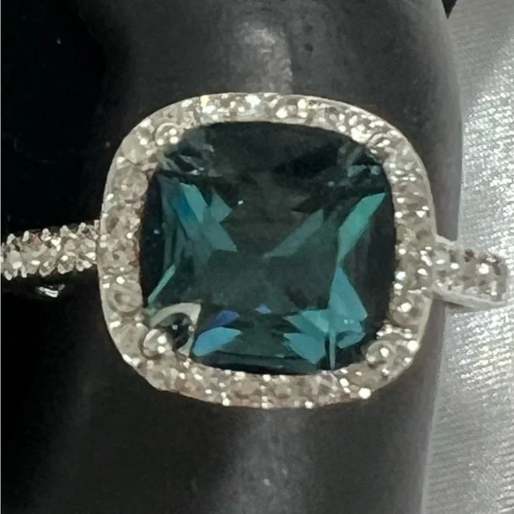 SWAROVSKI ELEMENTS AQUAMARINE & CLEAR CRYSTAL Silver Women's Ring sz 9 - Picture 1 of 11